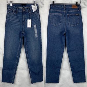 NWT Calvin Klein High-Rise Slim Straight Raw Hem Jeans Vintage Wash Retro 25